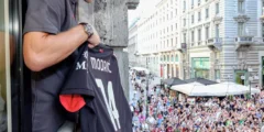 ميلان يقدم نجمه الكرواتي لوكا مودريتش رسمياً بعد توقيعه