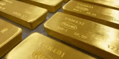 الذهب يهبط مع صعود الدولار وترقب الأسواق لتعيينات الفيدرالي