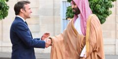 ماكرون وبن سلمان يبحثان مؤتمر حل الدولتين ودعم الاعتراف بدولة فلسطين